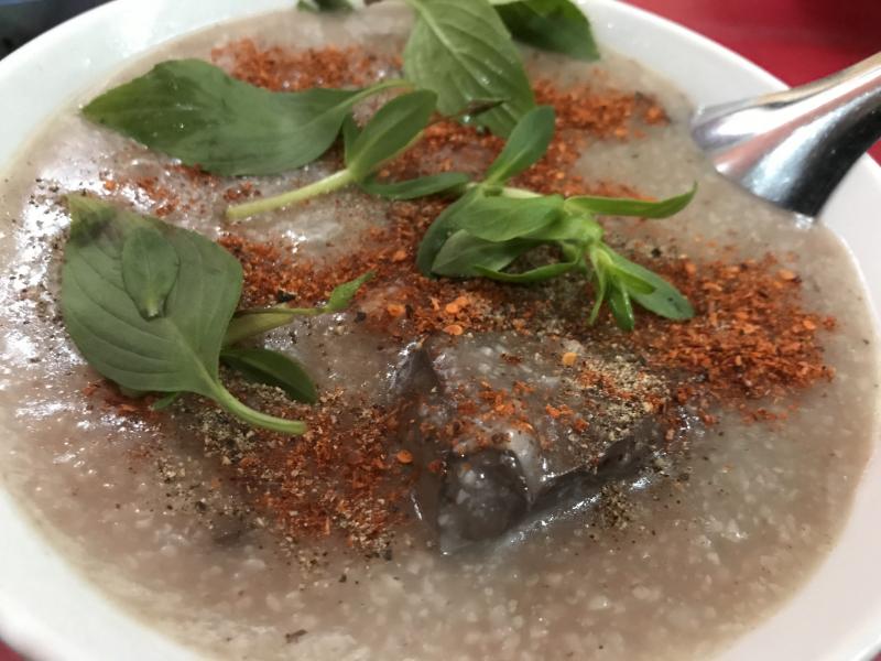 Cháo lòng Tuyết