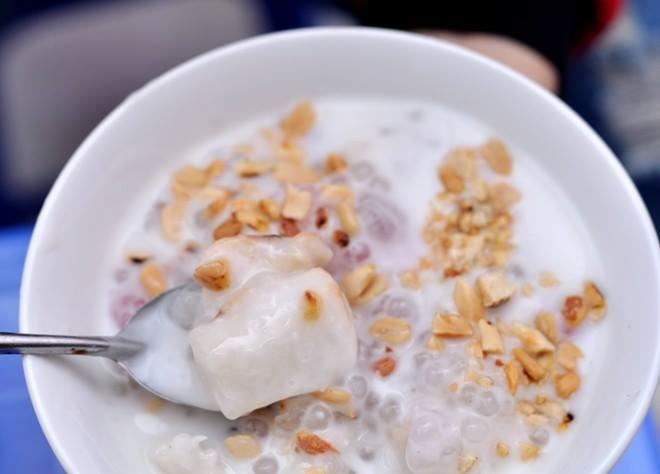 Chè khoai sọ bột báng nước cốt dừa