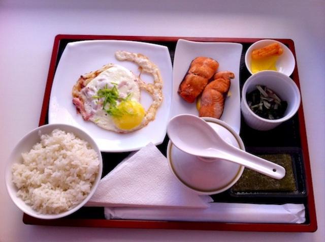Cố gắng không bỏ bữa