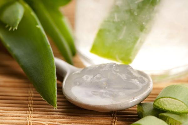 Đắp mắt với nha đam