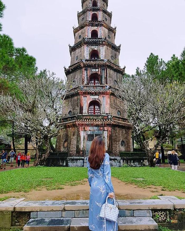 Chùa Thiên Mụ lung linh sương khói