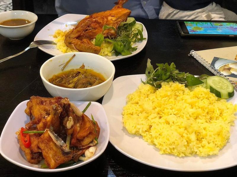 Cơm gà Bà Nguyệt Tam Kỳ