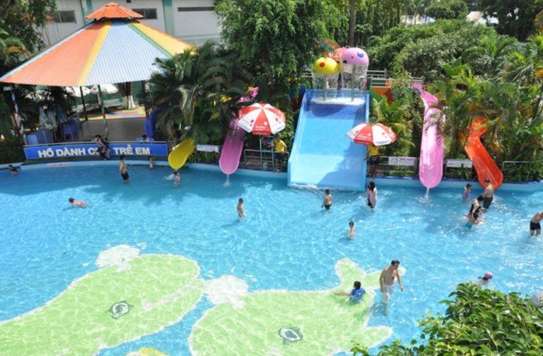 Công viên văn hóa Đầm Sen