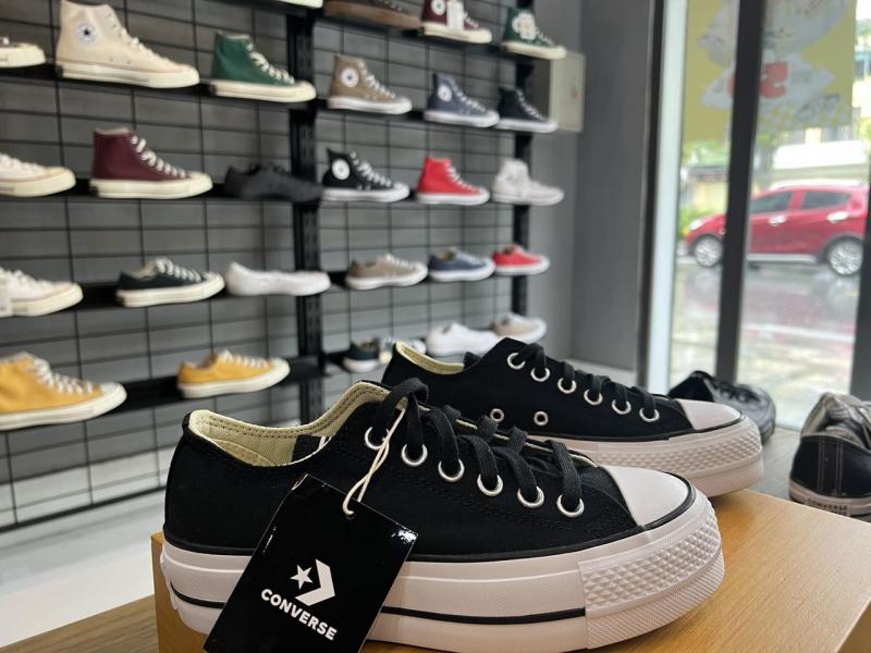 Converse & Vans store