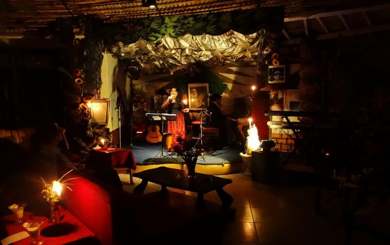 Cung Tơ Chiều Café