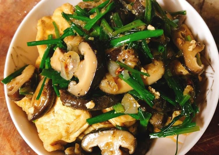 Đậu phụ om nấm hương