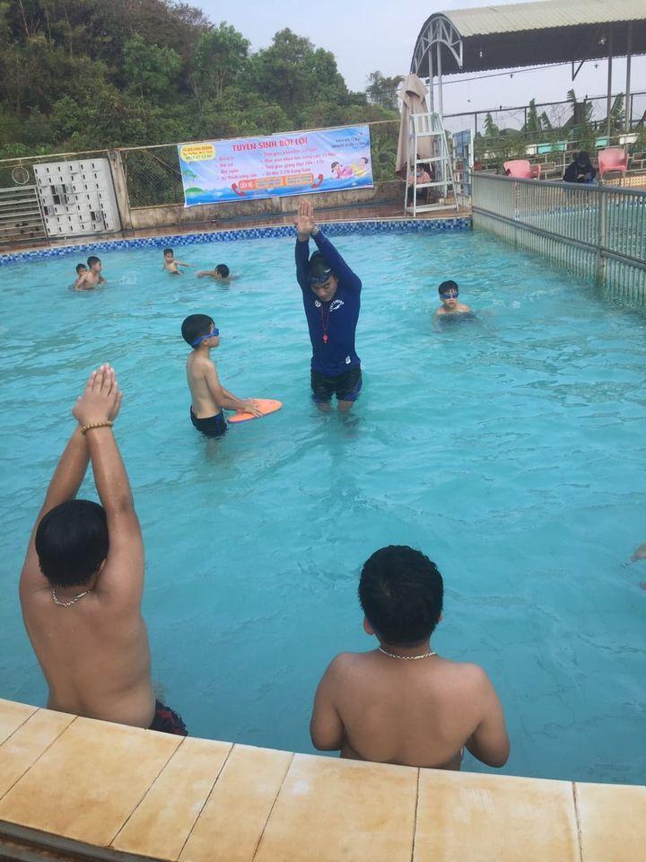 Dạy bơi Đức Cơ