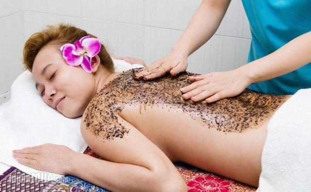 Dành tặng cô ấy một vé spa để thư giãn cũng là cách thể hiện yêu thương với vợ
