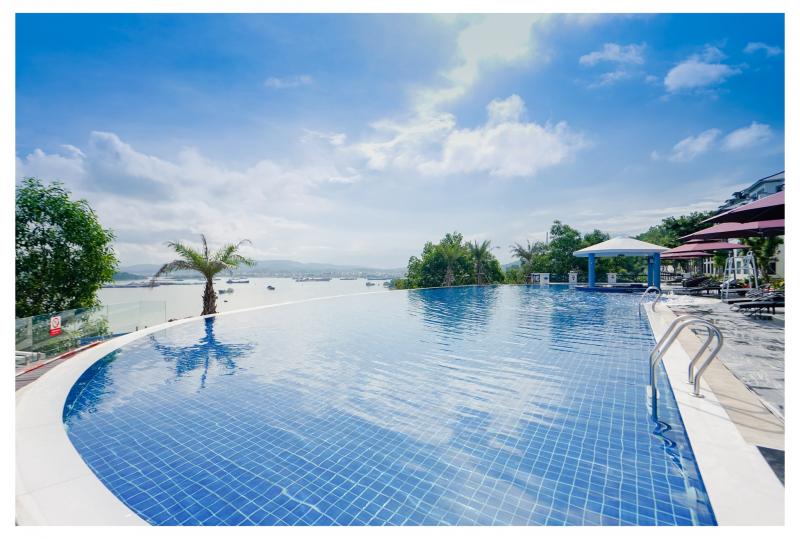 D'Lioro Hotel & Resort