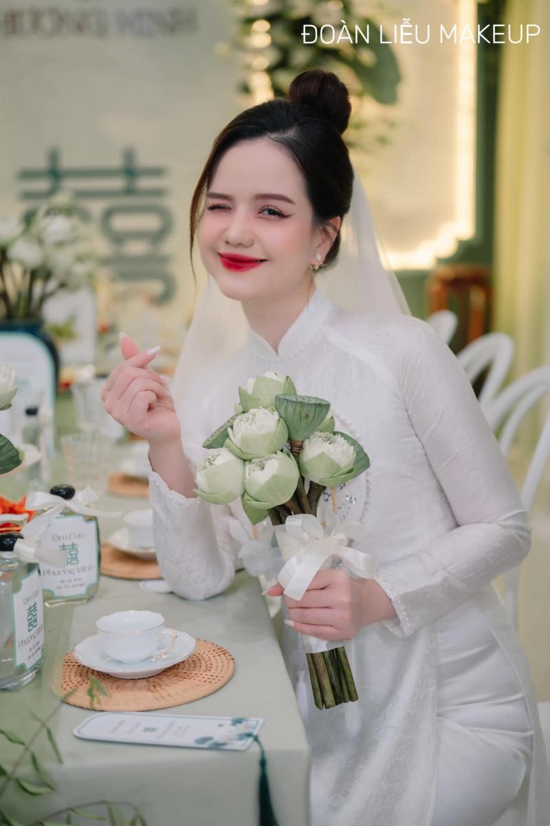 ﻿Đoàn Liễu Makeup
