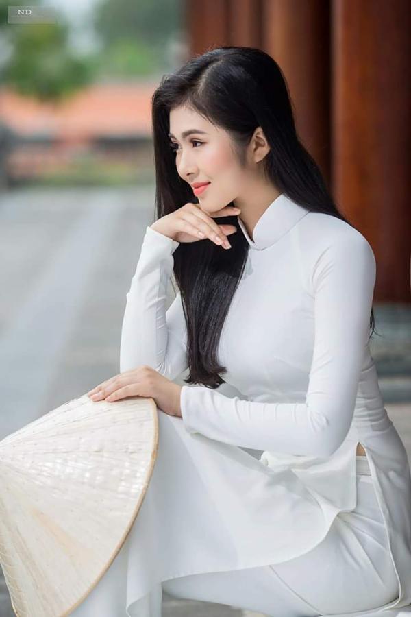 Vẻ đẹp tinh khôi của nữ sinh Đồng Tháp