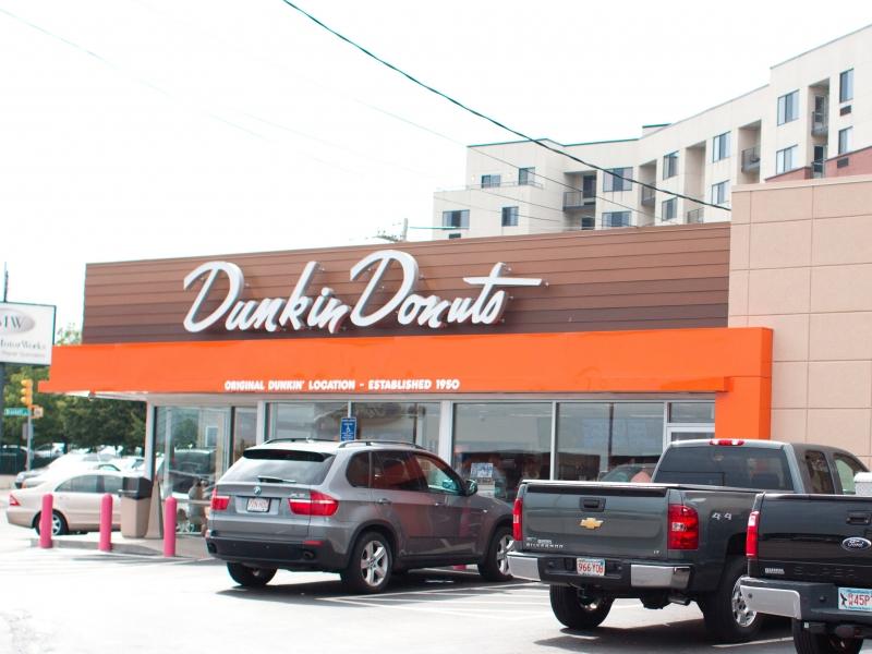 Cửa hàng Dunkin Donuts