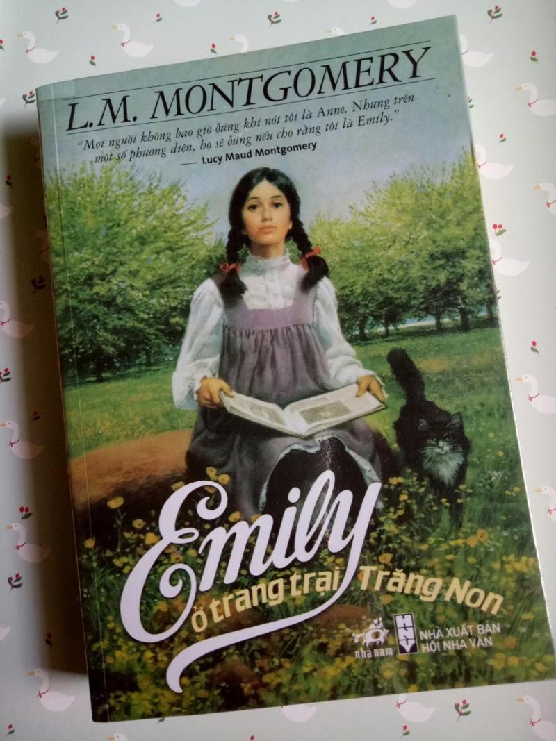 Emily ở trang trại trăng non