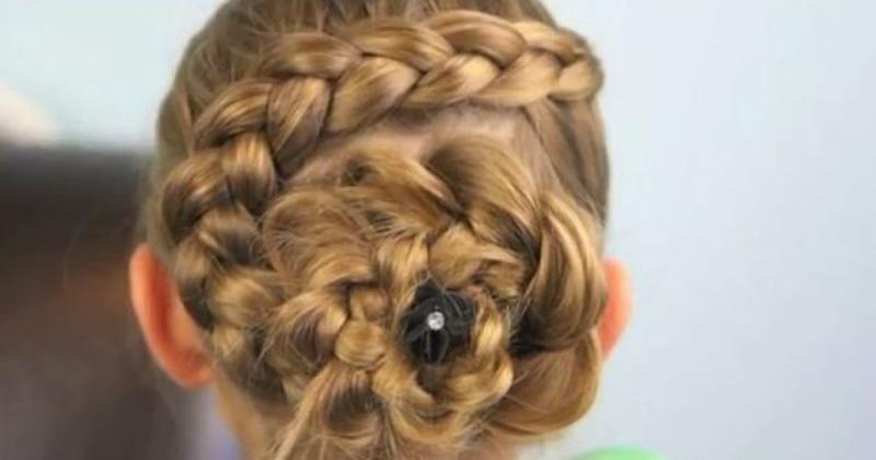 Tết tóc hoa hồng quý phái
