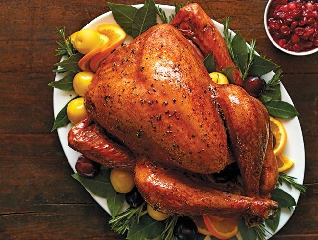 Tryptophan có trong thịt gà tây giúp não tạo ra serotonin thúc đẩy một giấc ngủ sâu