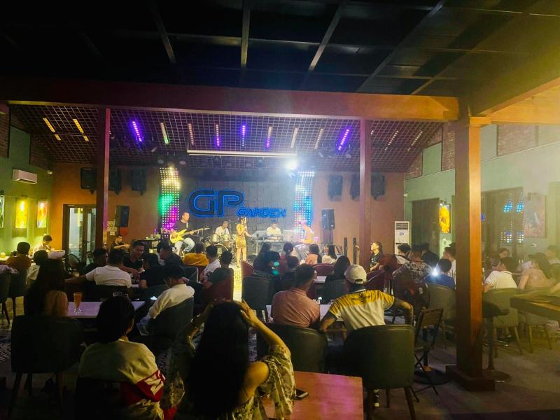 GP Garden Coffee - Guitar Pub