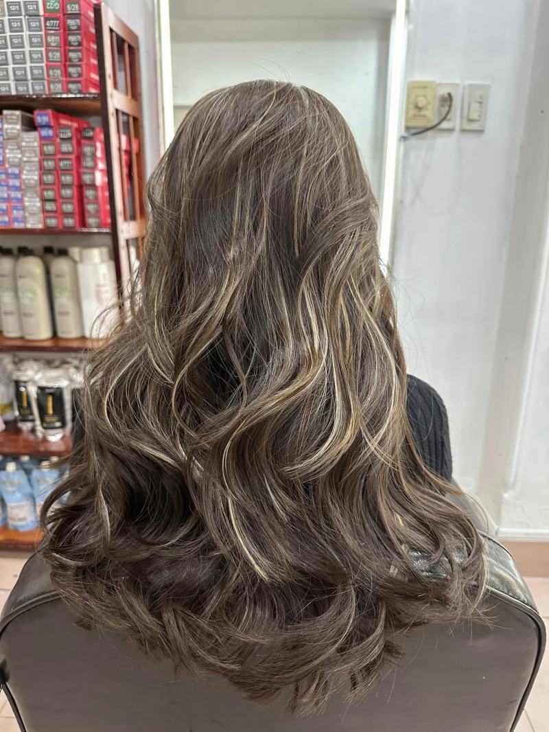 Hair Salon Louis Nguyễn