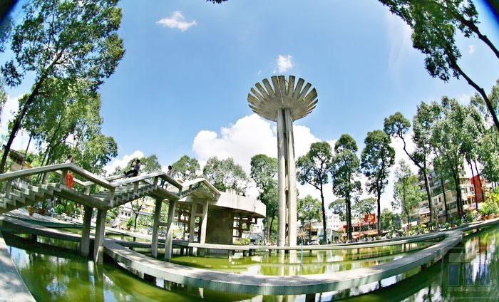 Khuôn viên hồ con rùa