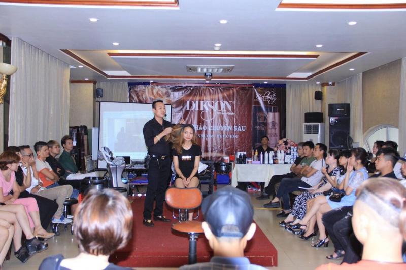 Học Viện Tóc Văn Sáu