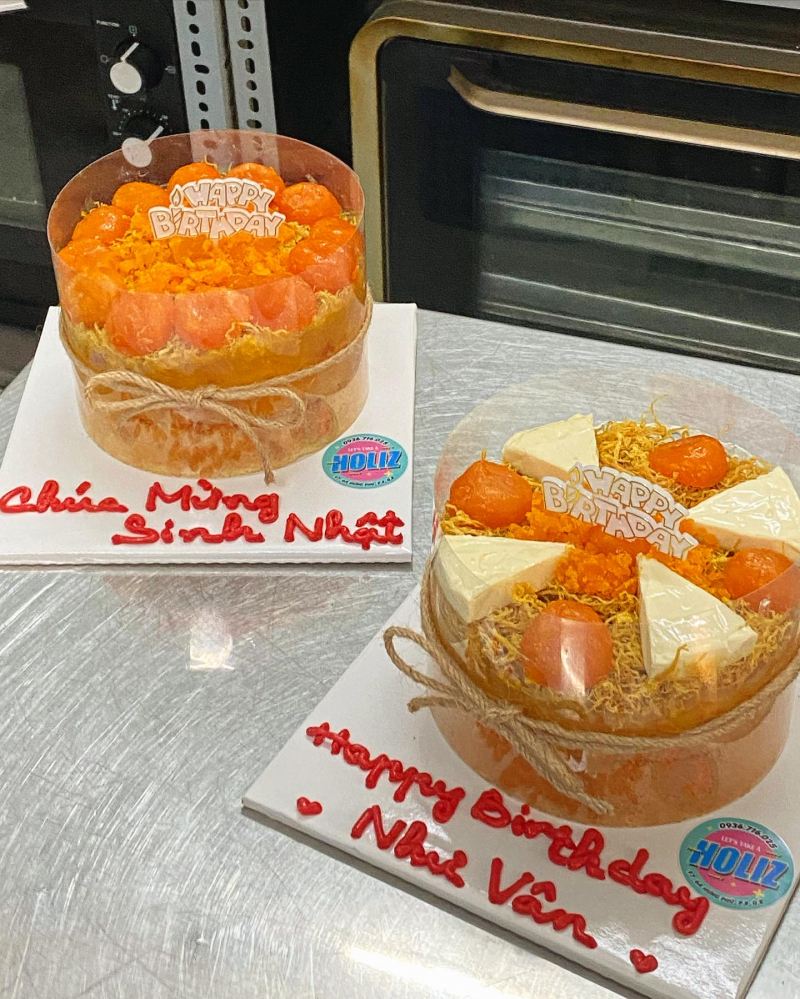HOLIZ Cake