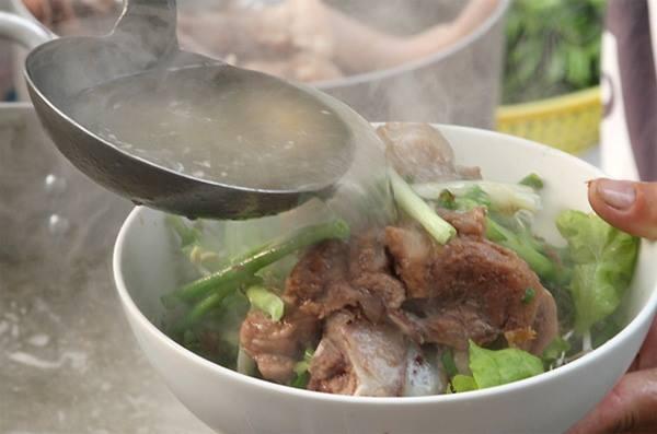 Tô hủ tiếu ngon lành khó cưỡng