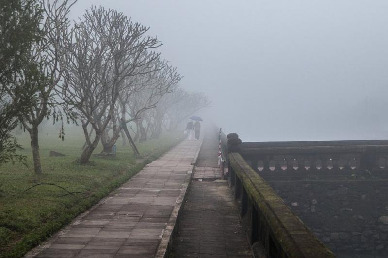 Huế vào mùa sương mù
