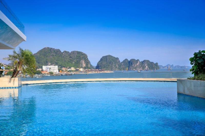 Khách sạn Wyndham Legend