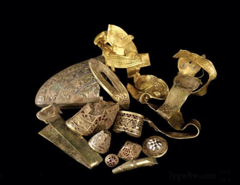 Những món đồ quý giá của kho báu Nimrud