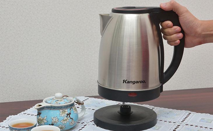 Đậy nắp kín trước khi đun nước