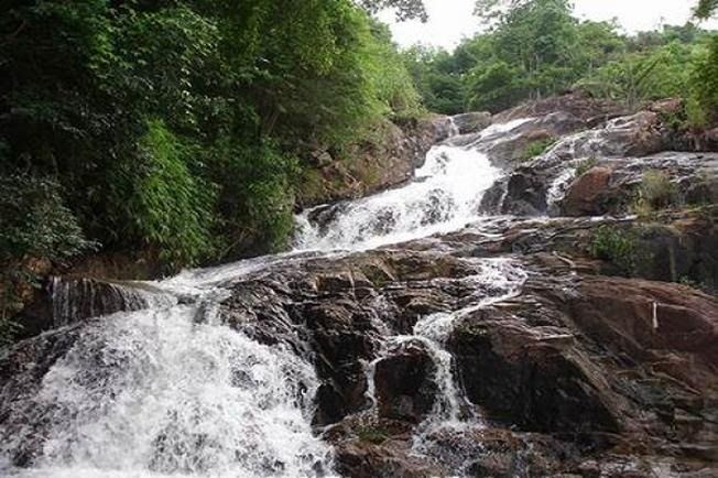 Khu du lịch Suối Tiên