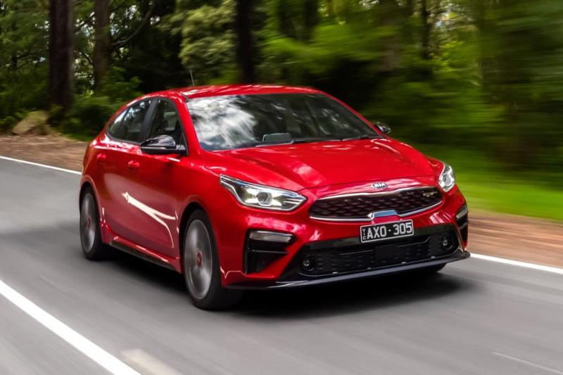 KIA Cerato: 912 xe