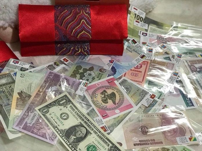 Kinh doanh tiền lì xì ngoại, hàng xách tay