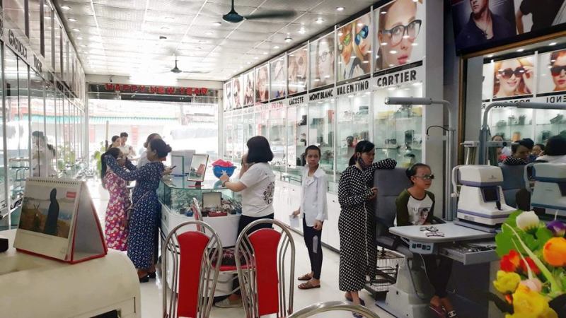 Kính thuốc Thành Vân