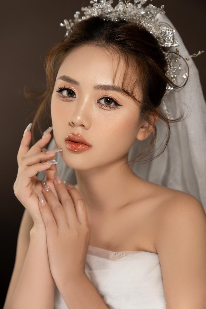 Lana Wedding Dress & Make Up Store