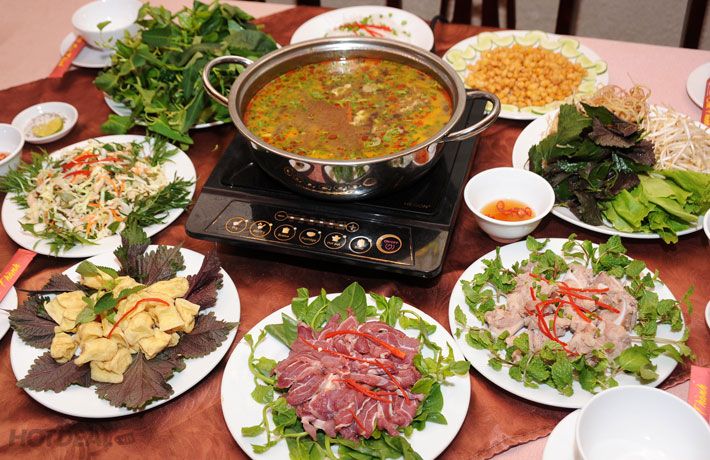 Lẩu riêu cua bắp bò chống ngán ngày Tết