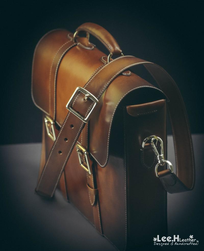 Lee.H leather