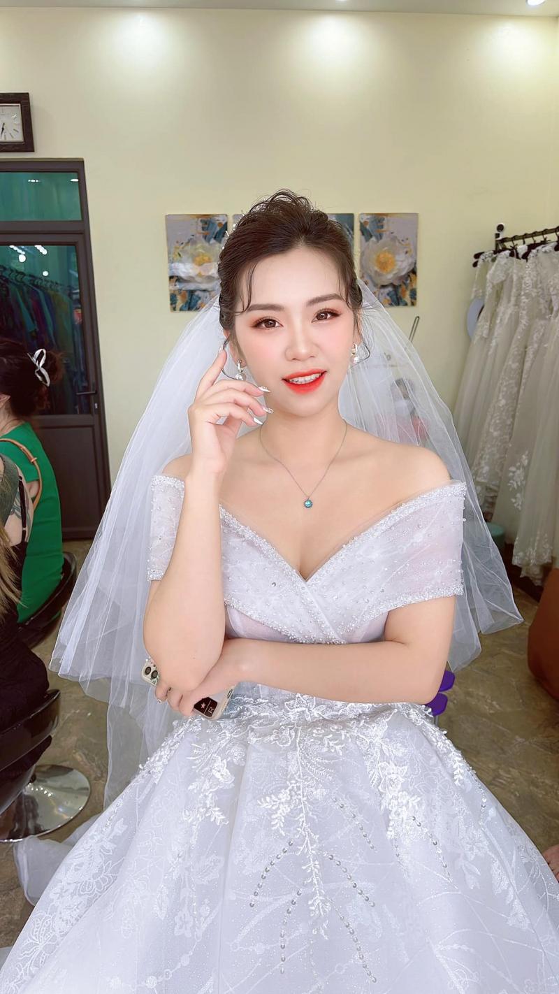 Liên Thùy Make Up