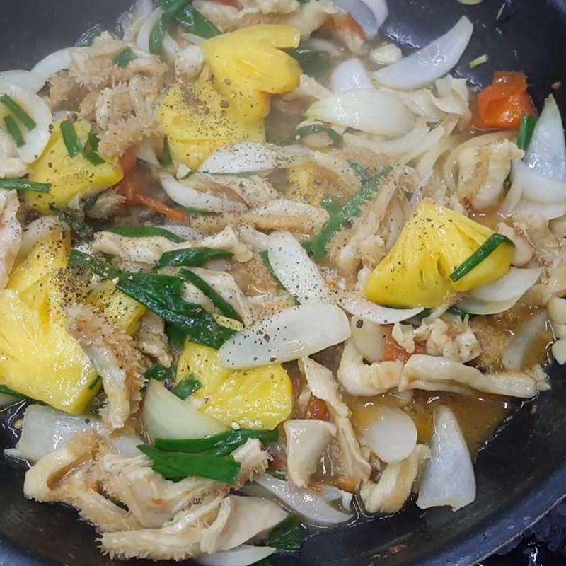 Lòng bò xào dứa