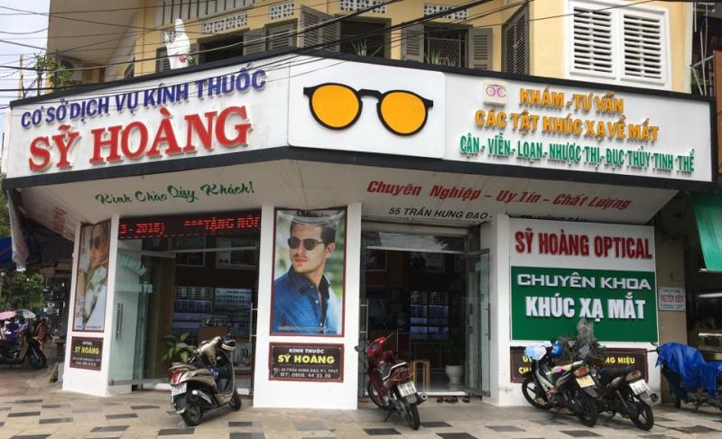 Mắt kính Sỹ Hoàng
