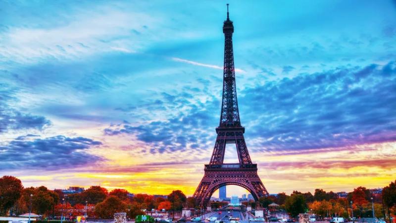 Màu sơn của tháp Eiffel