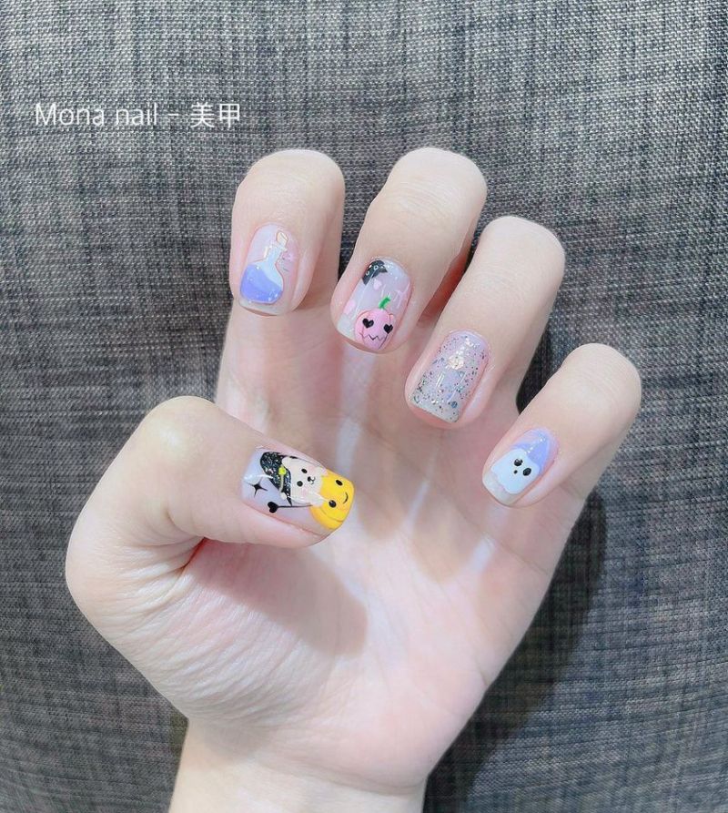 Mona Nail