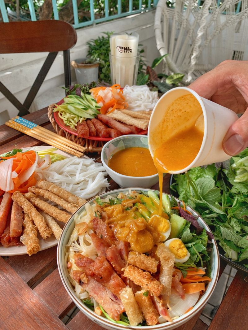 Nem Luji - Nem nướng Nha Trang