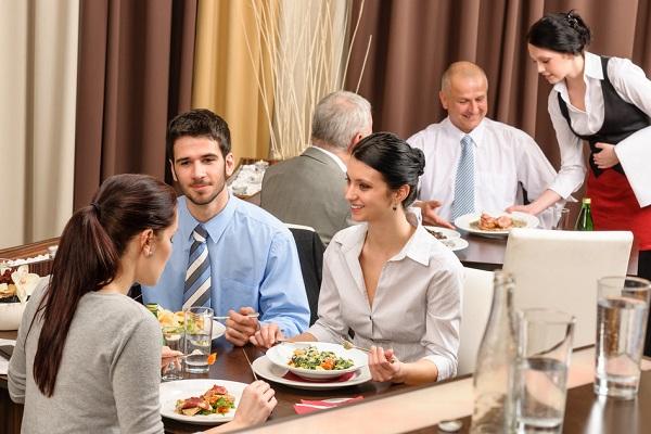 Nếu rời khỏi bàn hãy xin phép
