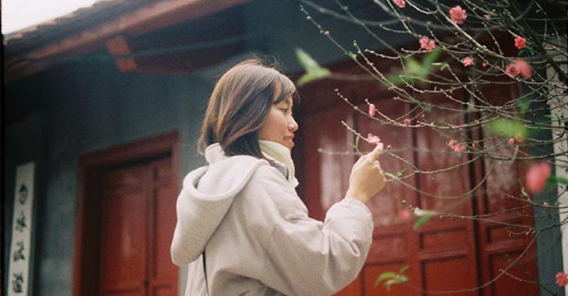 Những gì không may mắn, không thuận lợi của năm cũ sẽ được xua đi để đón nhận những điều lạc quan, đầy hy vọng, đầy đẹp tươi trong năm mới đến.