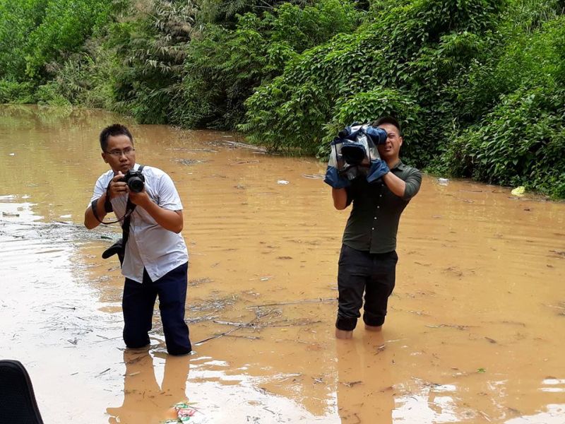 Để mang thông tin đến độc giả là một quá trình gian nan, vất vả
