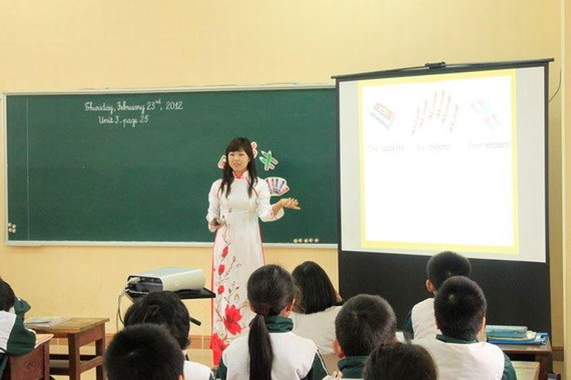 Nghiêm trang là đức tính rất cần thiết đối với mỗi giáo viên