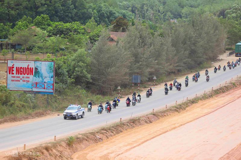 Người lao động di cư khỏi thành phố (Ảnh: VnExpress)