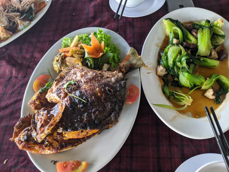 Nhà Hàng 939 Hòn Chồng