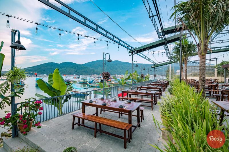 Nhà Hàng Chân Trời Góc Bể