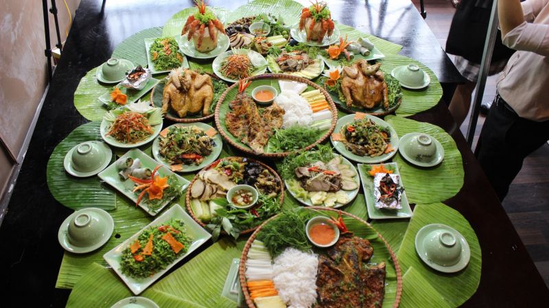 Nhà Hàng Chợ Quê
